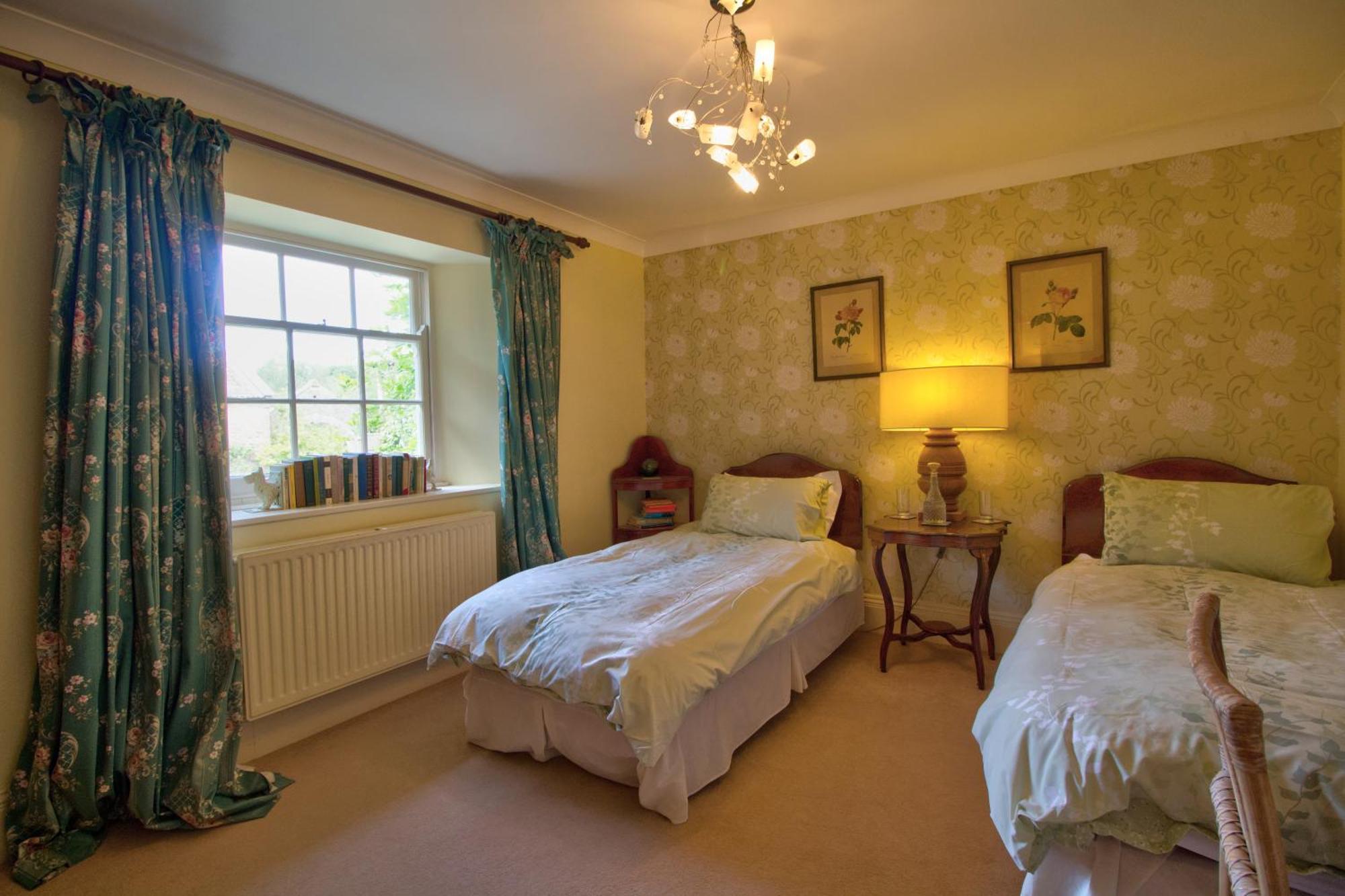 Bed and Breakfast West Compton Manor Maiden Newton Экстерьер фото